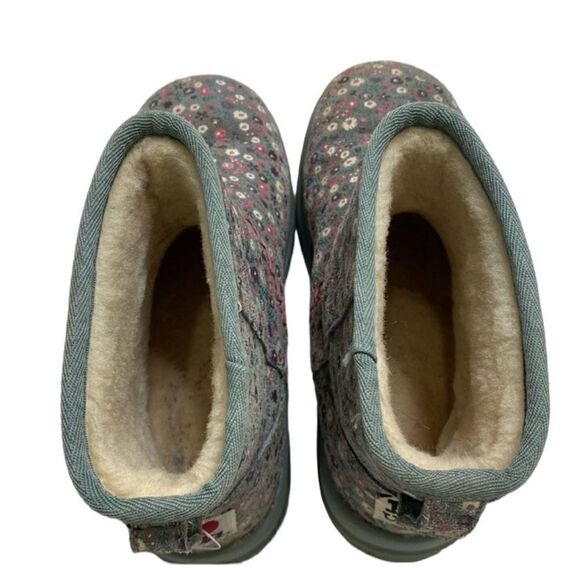 UGG Floral Print Gray Ankle Boots(Size 7) - Picture 12 of 12